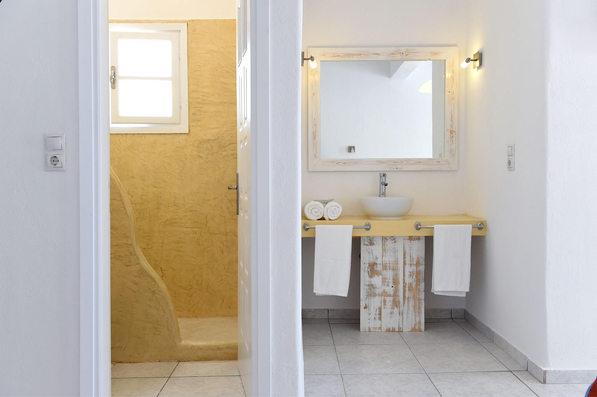 מלון Porto Naoussa (Adults Only) מראה חיצוני תמונה
