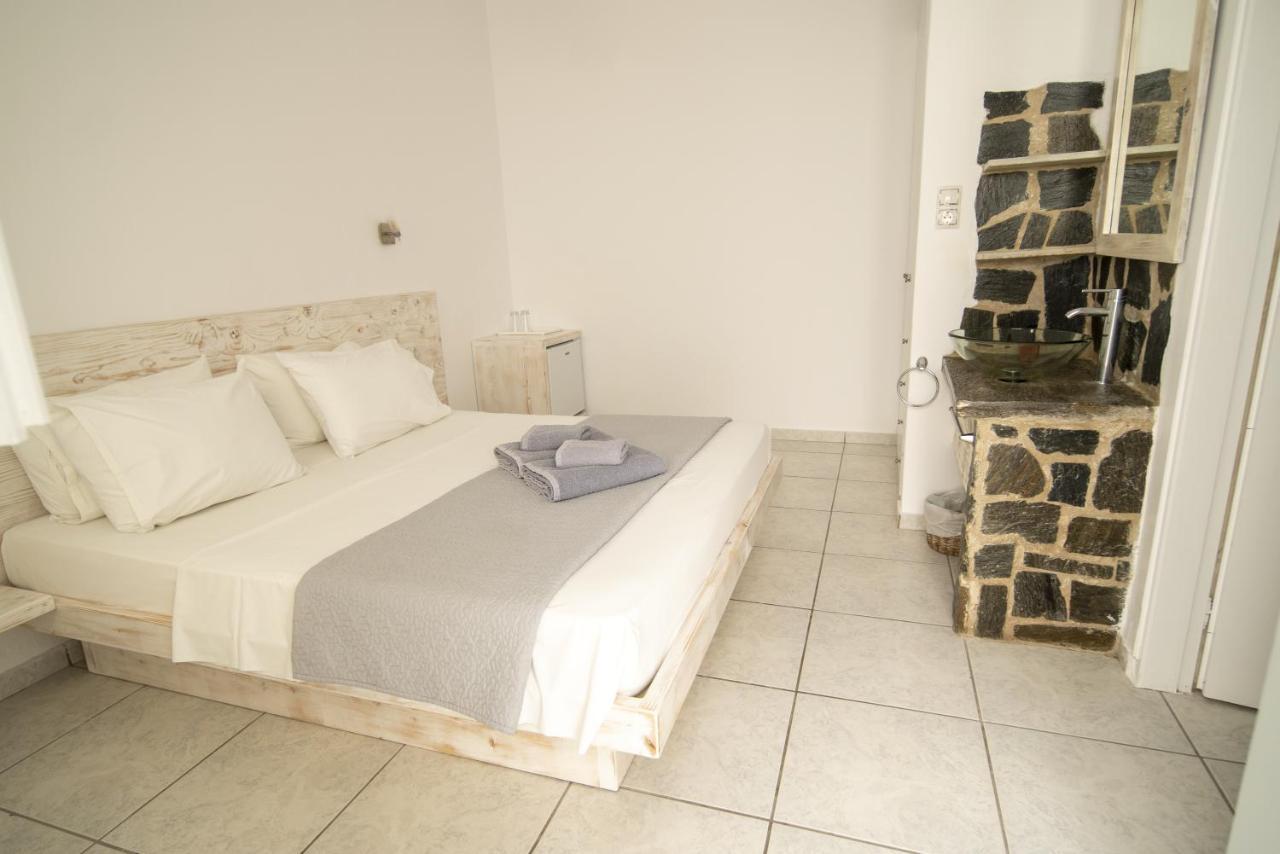 מלון Porto Naoussa (Adults Only) מראה חיצוני תמונה