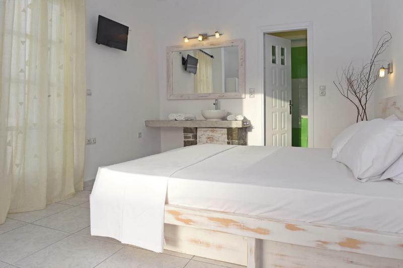 מלון Porto Naoussa (Adults Only) מראה חיצוני תמונה