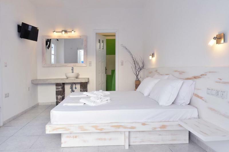 מלון Porto Naoussa (Adults Only) מראה חיצוני תמונה